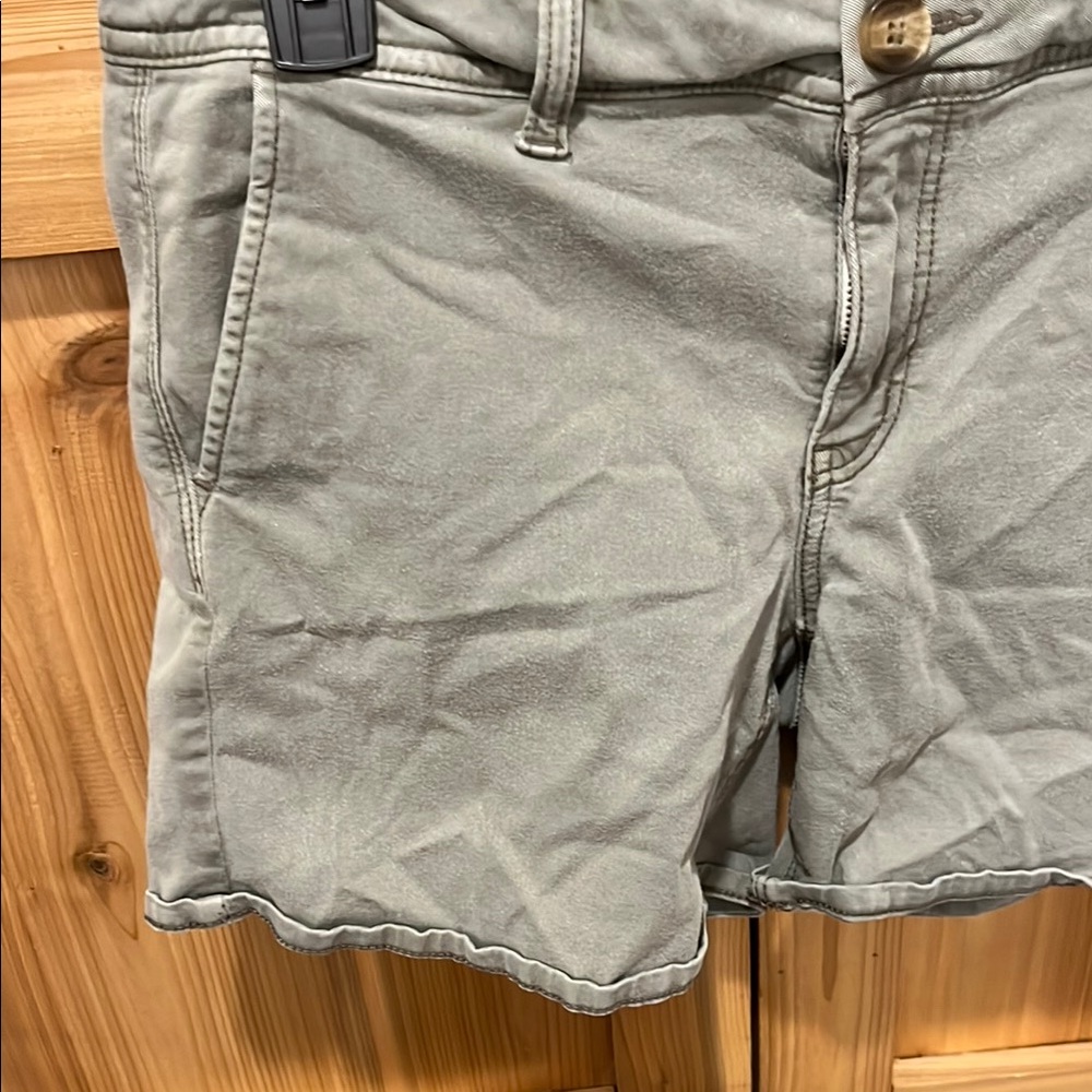 American Eagle Outfitters Olive Green Midi Shorts - Picture 4 of 8